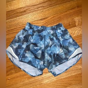 Blue Patterned Lululemon Shorts - Size 2 4’